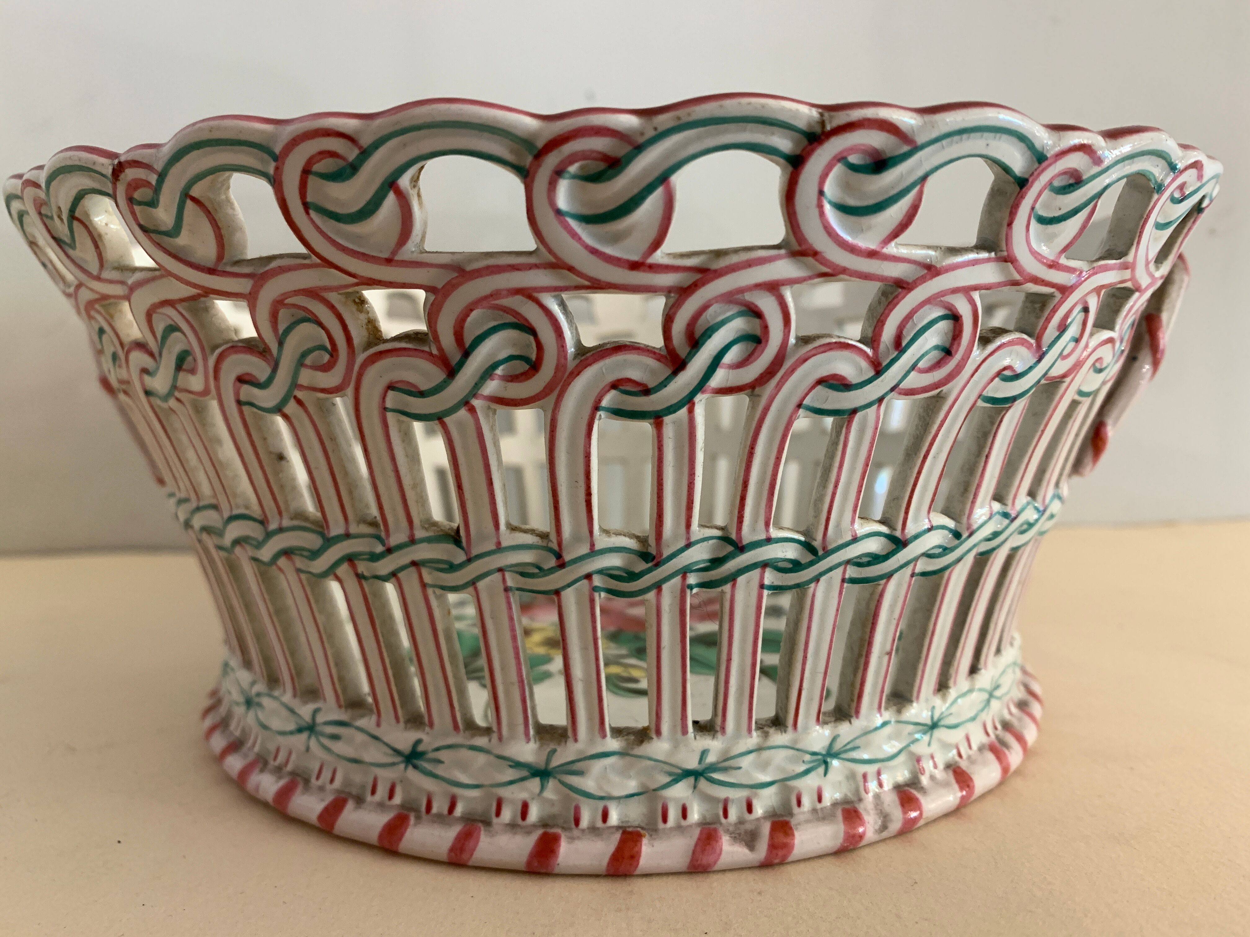 Fruit basket in fine polychrome earthenware KG Lunéville, 1900
