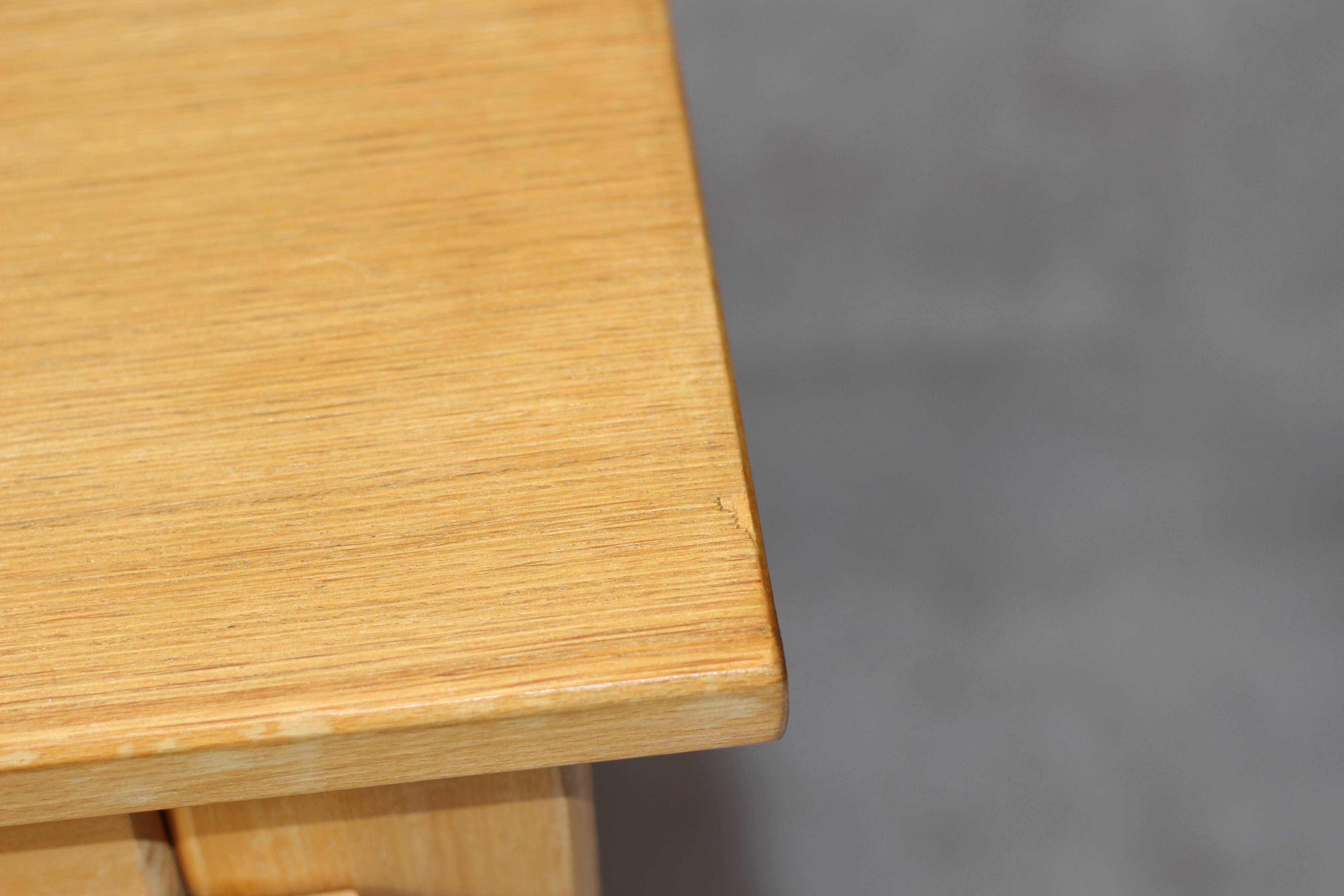 Commode en bois tiroirs arrondis