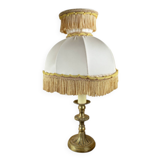 Antique brass lamp – Fringed lampshade