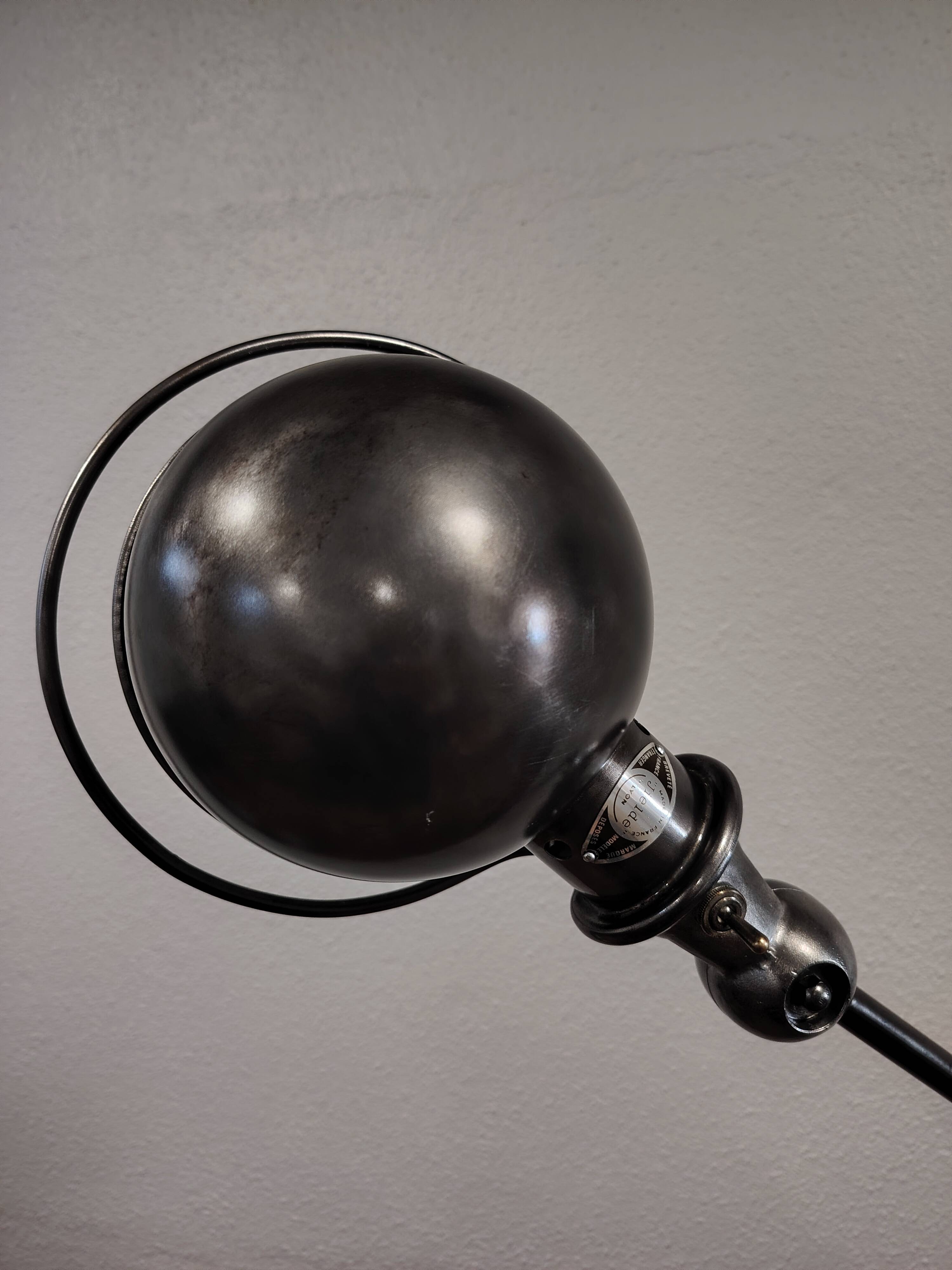 Very beautiful Jielde industrial lamp.