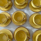 Service à café vintage. Tasses à café en faïence jaune vintage - Service à thé jaun