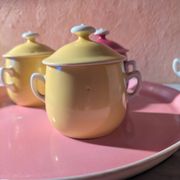 6 petits pots de crème en porcelaine de limoges avec plateau