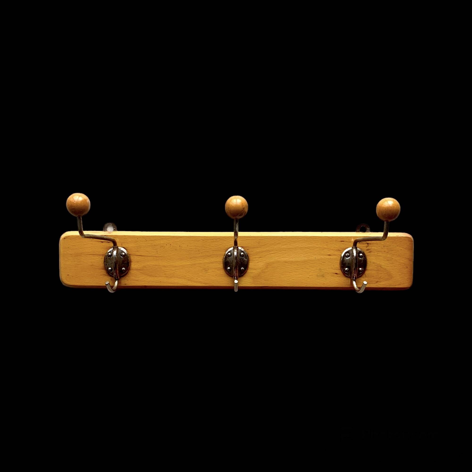 Vintage wooden wall coat rack - triple ball hook