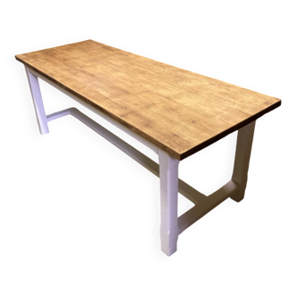 Farm table