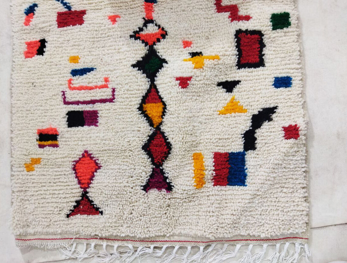 Moroccan berber carpet 152x100cm