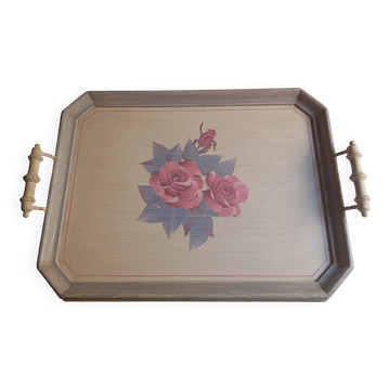 Wooden tray with pink flowers decor
