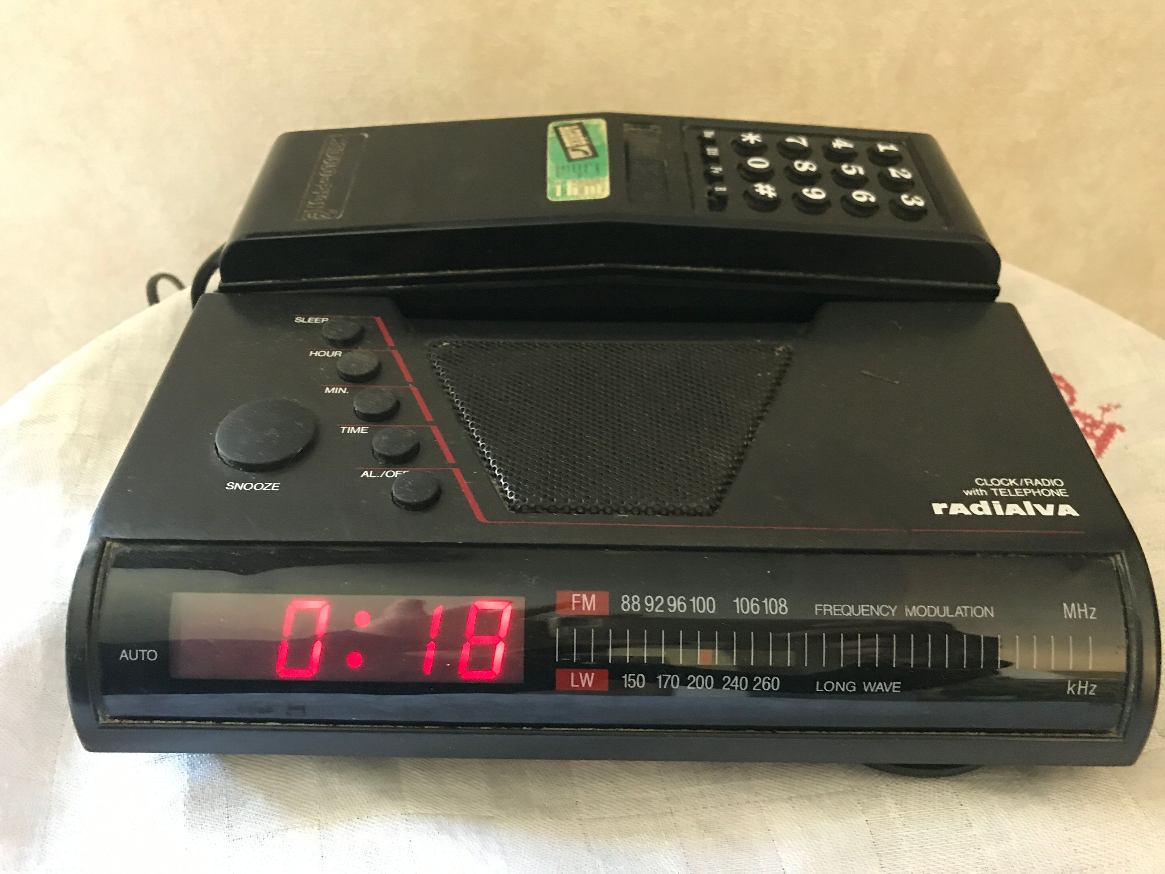 Radio alarm clock vintage phone