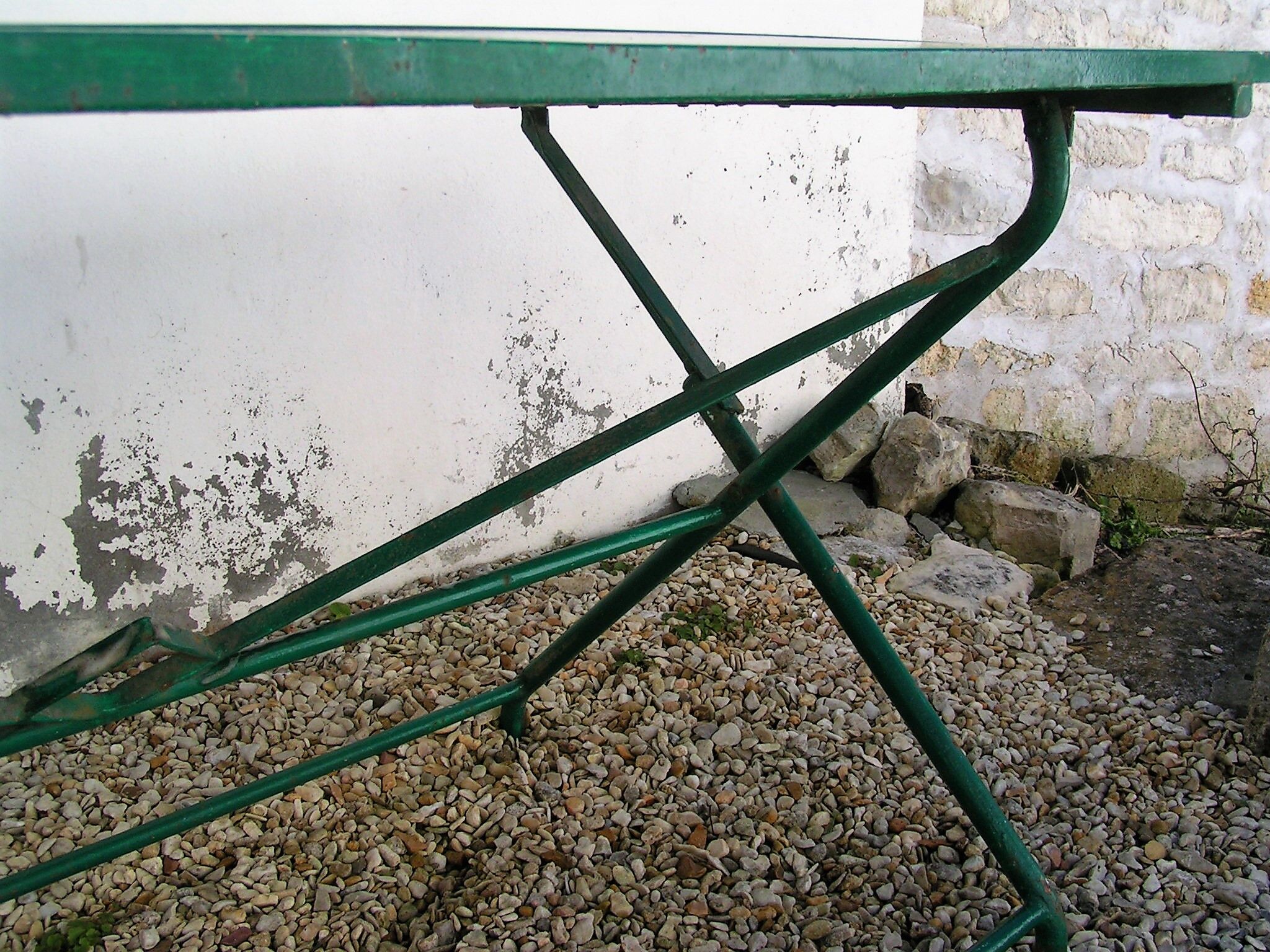 Folding garden table