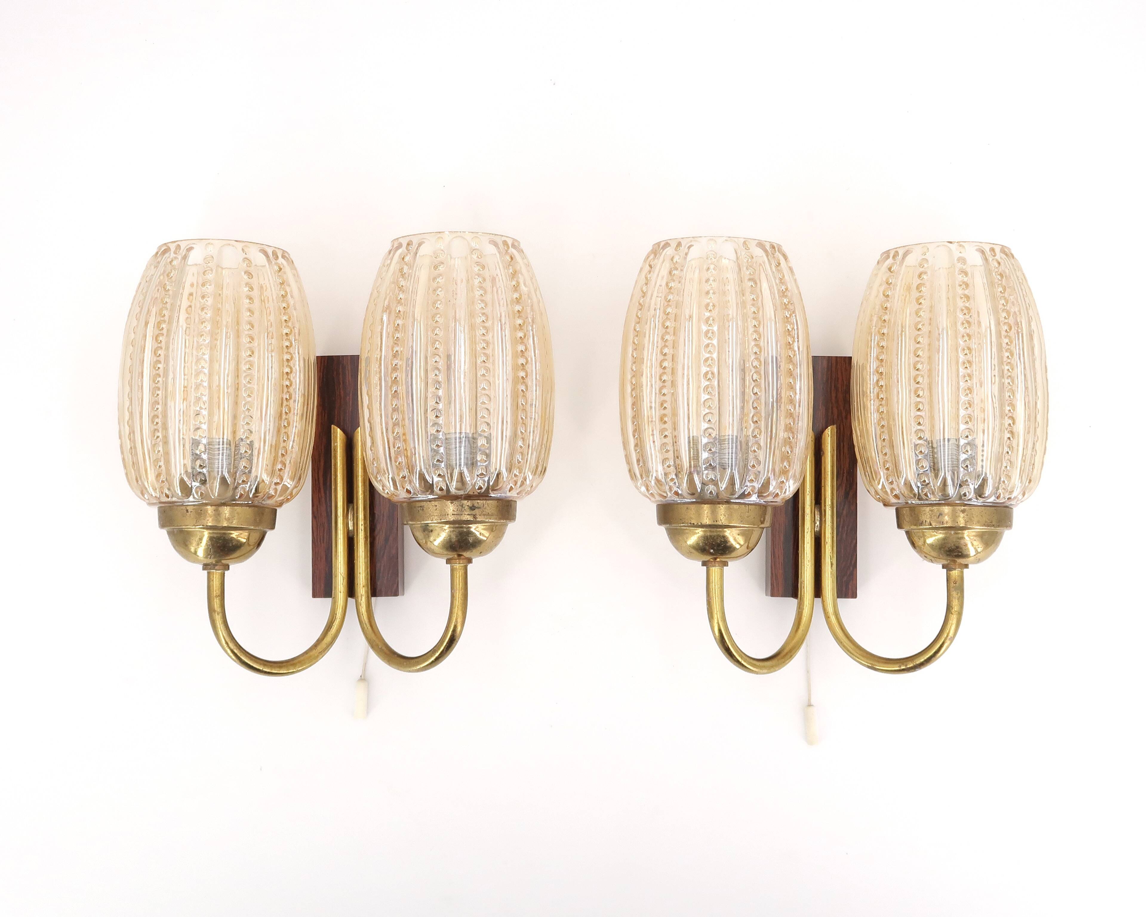Pair of Graewe wall lights in brass and tinted glass, 1960s