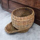 Wicker onion basket