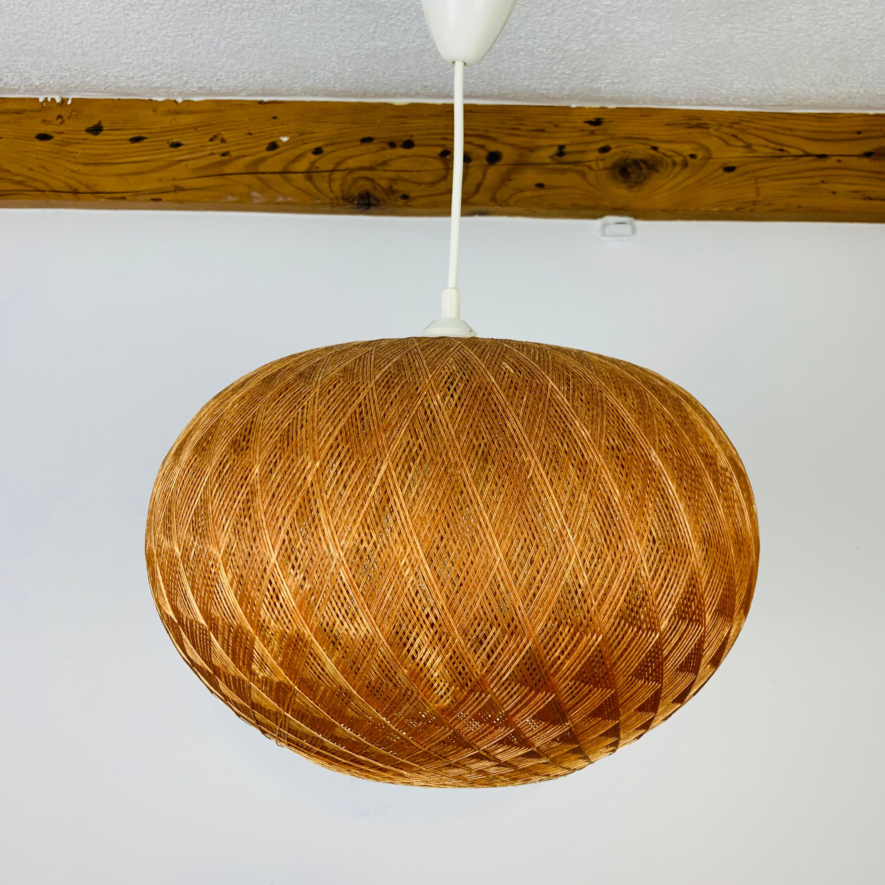 Suspension round wire cocoon 70s