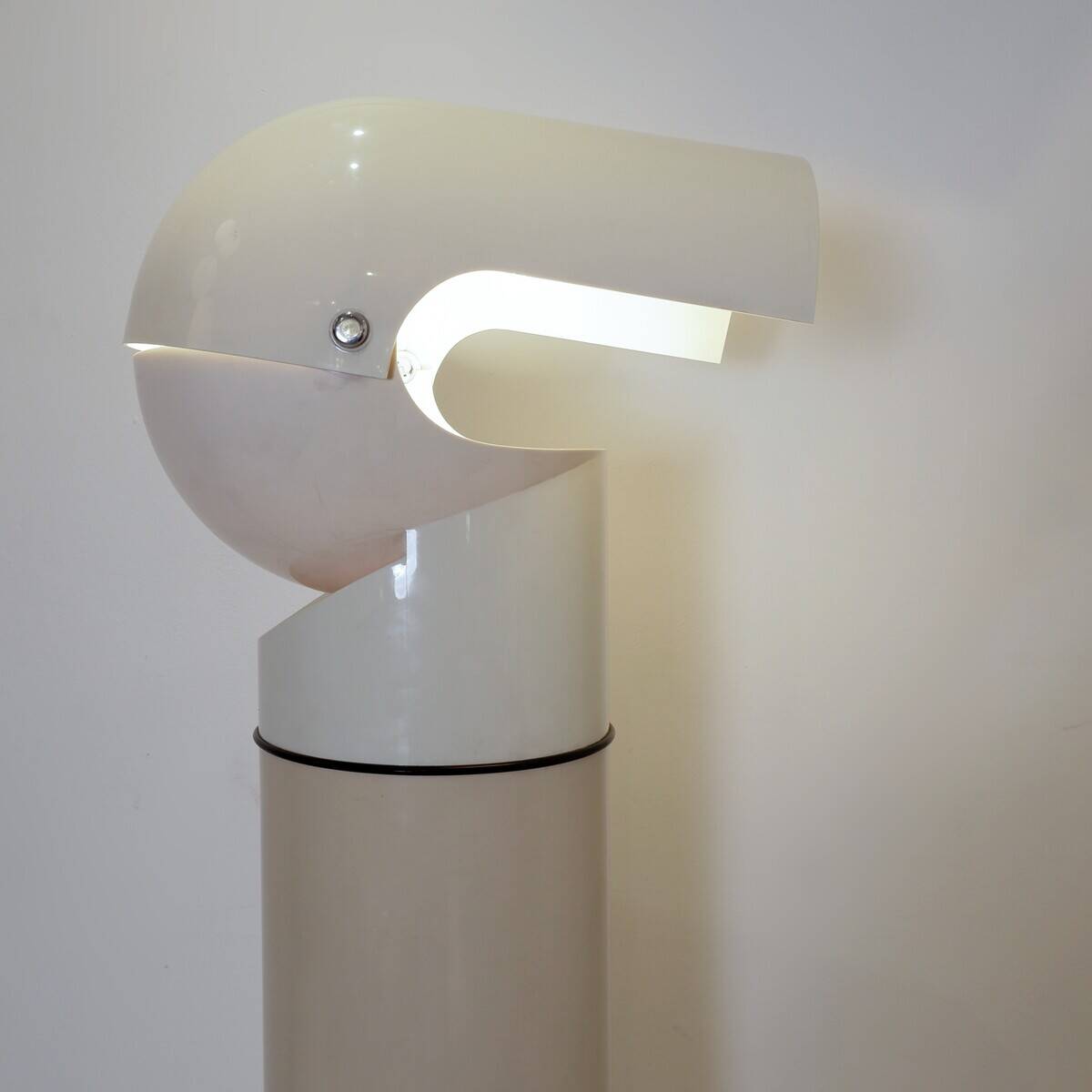 "Pileo Mezzo" Floor Lamp by Gae Aulenti for Artemide, 1965s