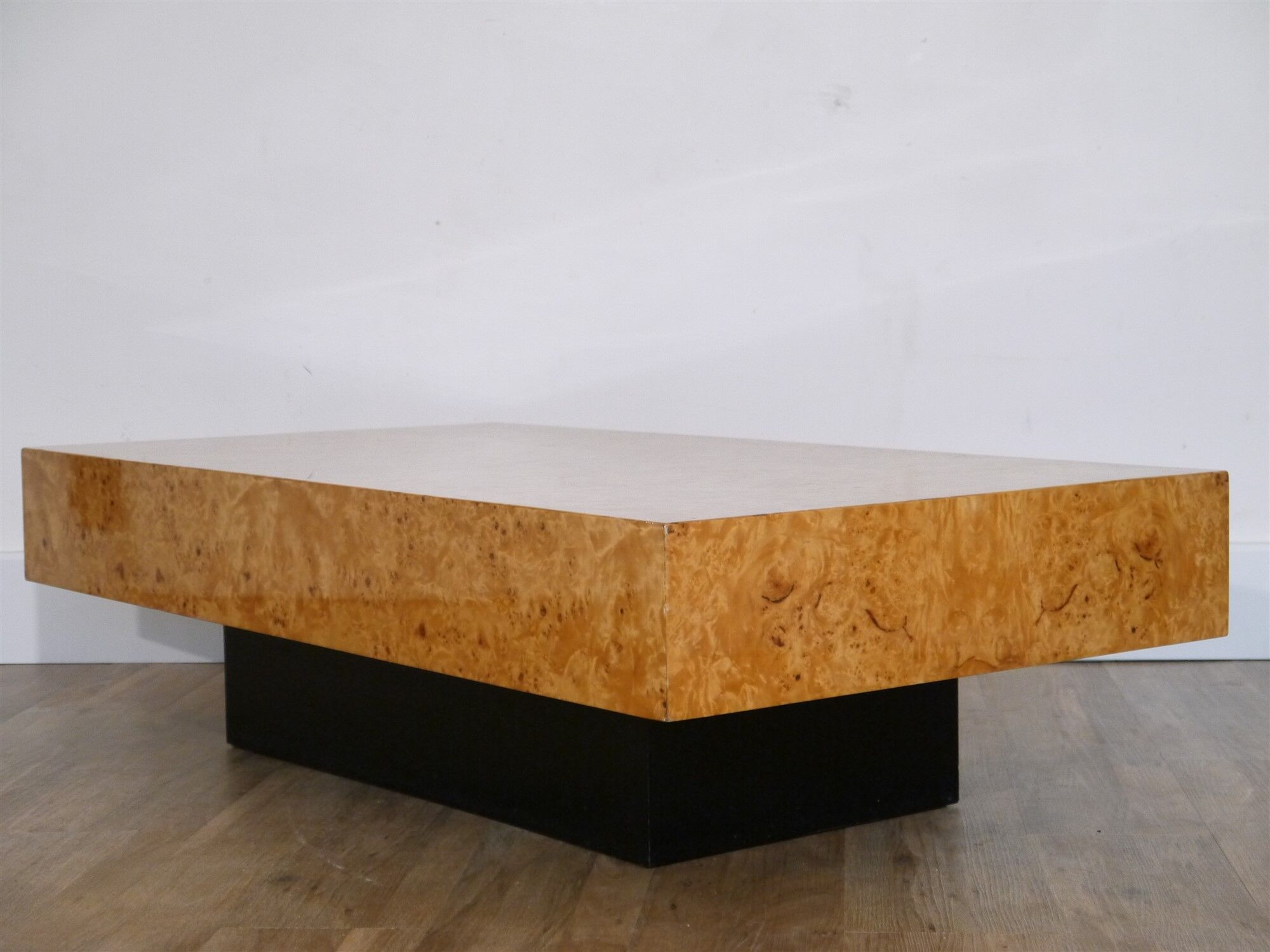 Wooden coffee table and elm magnifying glass 1970