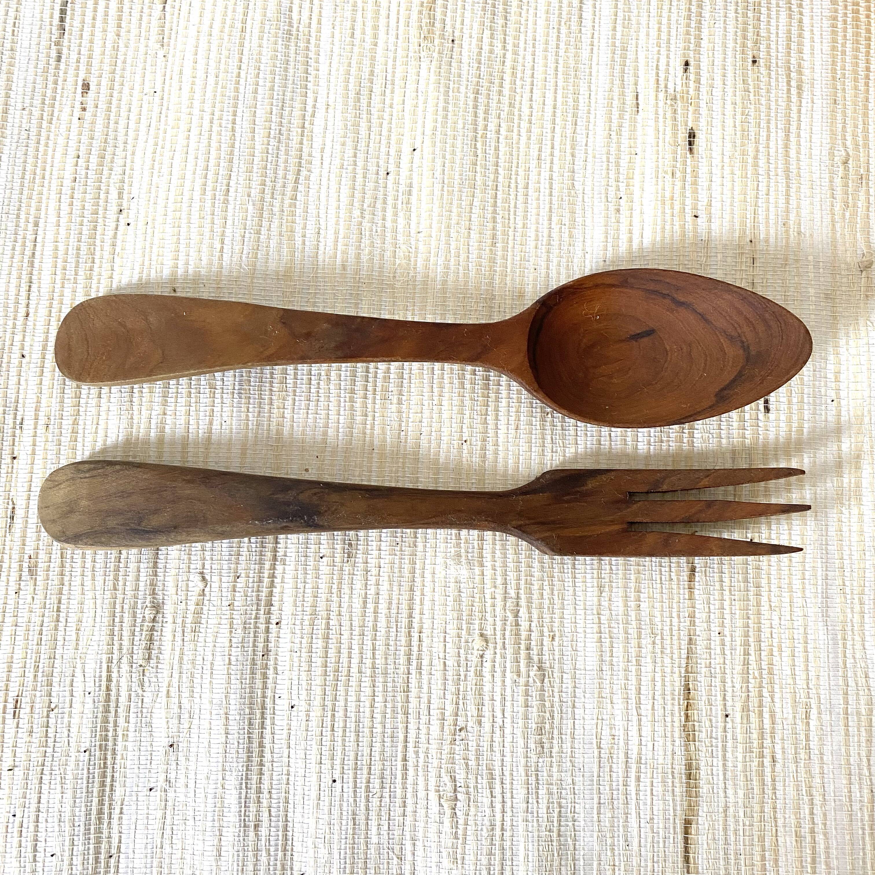 Salad cutlery in olive wood