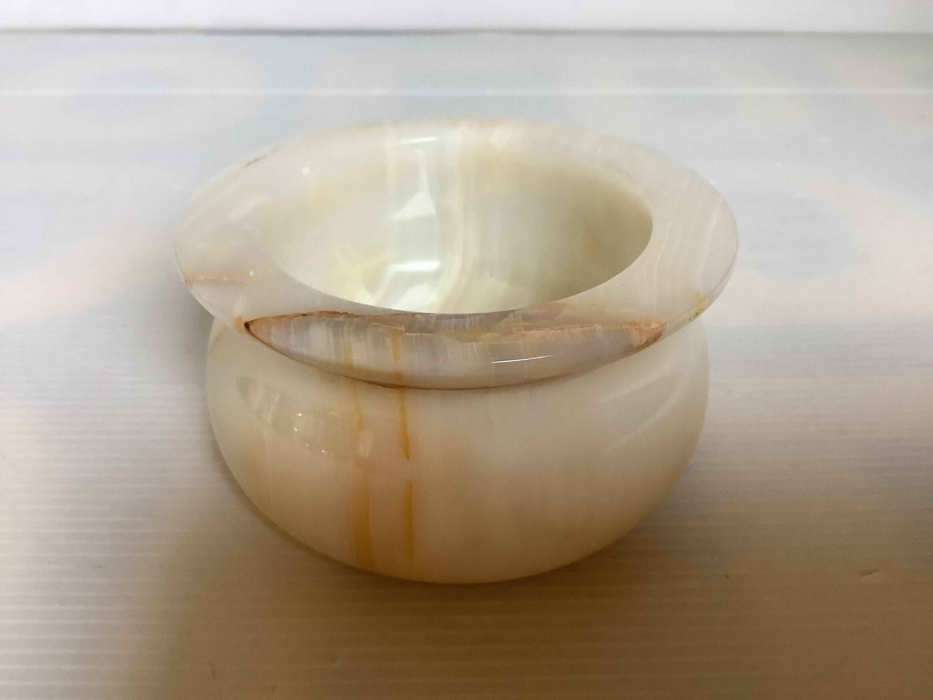 Onyx ring sizer pocket