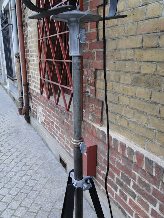 Former Cremer projector on tripod
