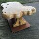 Table basse brutaliste en orme massif de fabrication artisanale