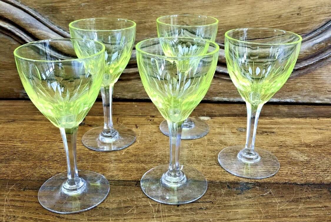 Service de 5 verres à vin aperitif en ouraline