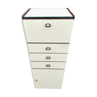 Formica cabinet support height 4 drawers 1 door
