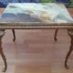 Table d'appoint en marbre et laiton