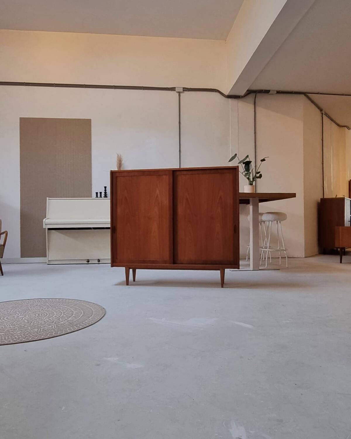 Armoire du milieu du siècle