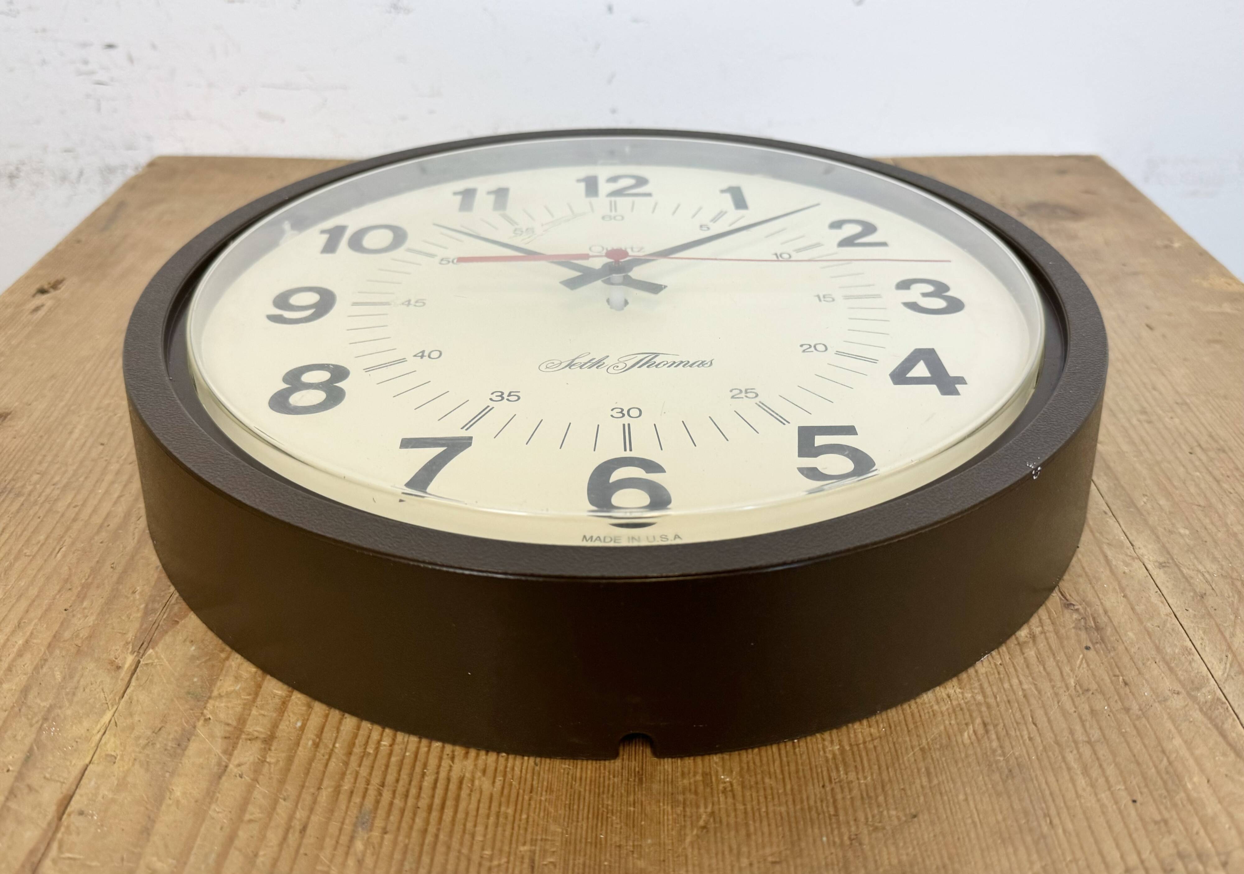 Vintage Brown Bakelite Wall Clock from Seth Thomas, 1980s