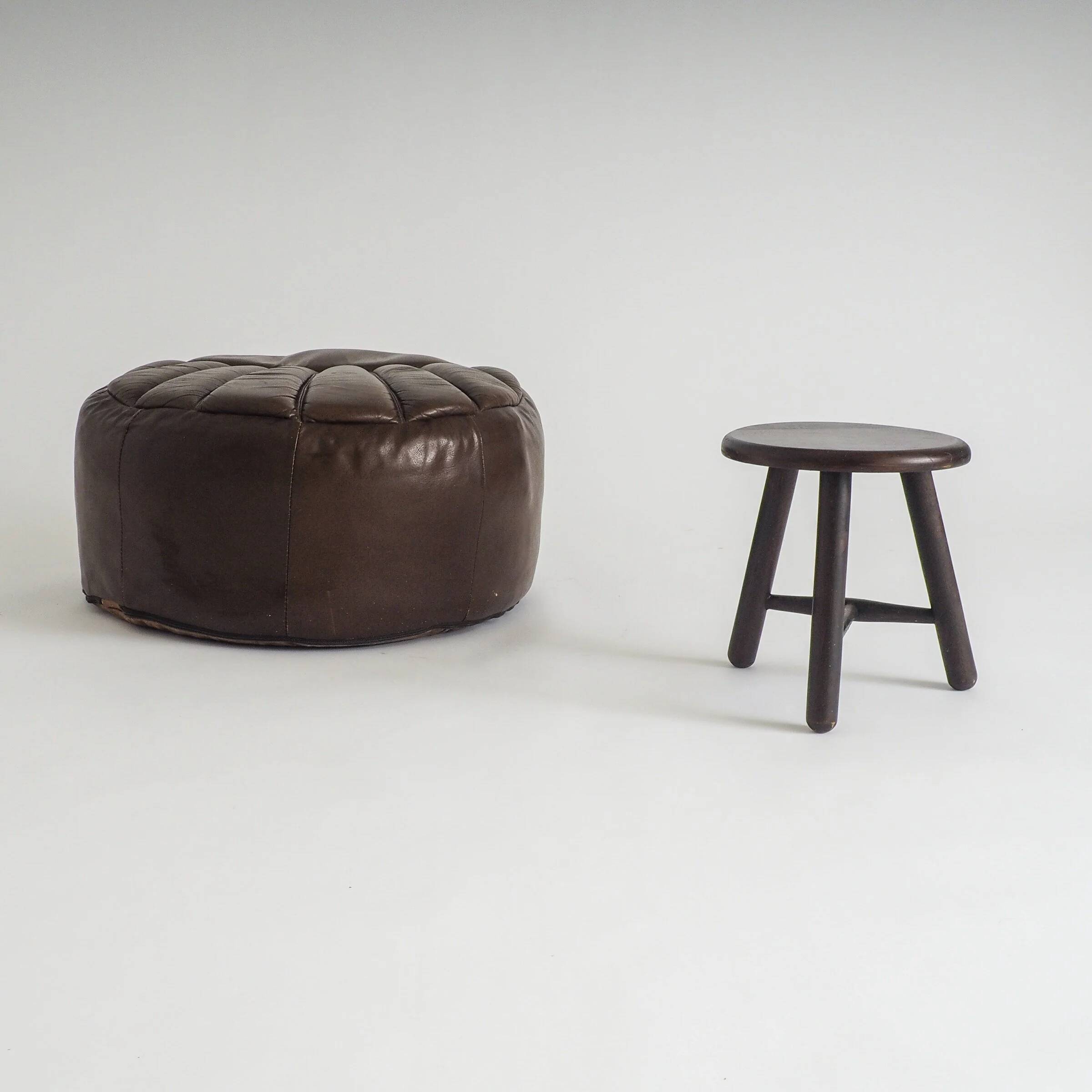 Vintage leather pouf