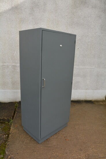 Vintage wardrobe no.7