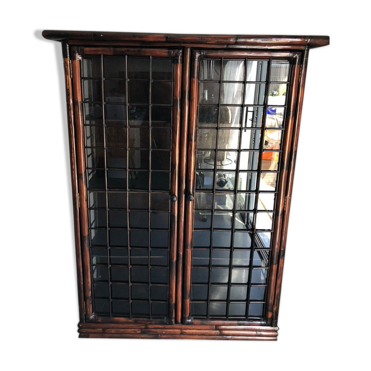 Vitrine en bambou et verre