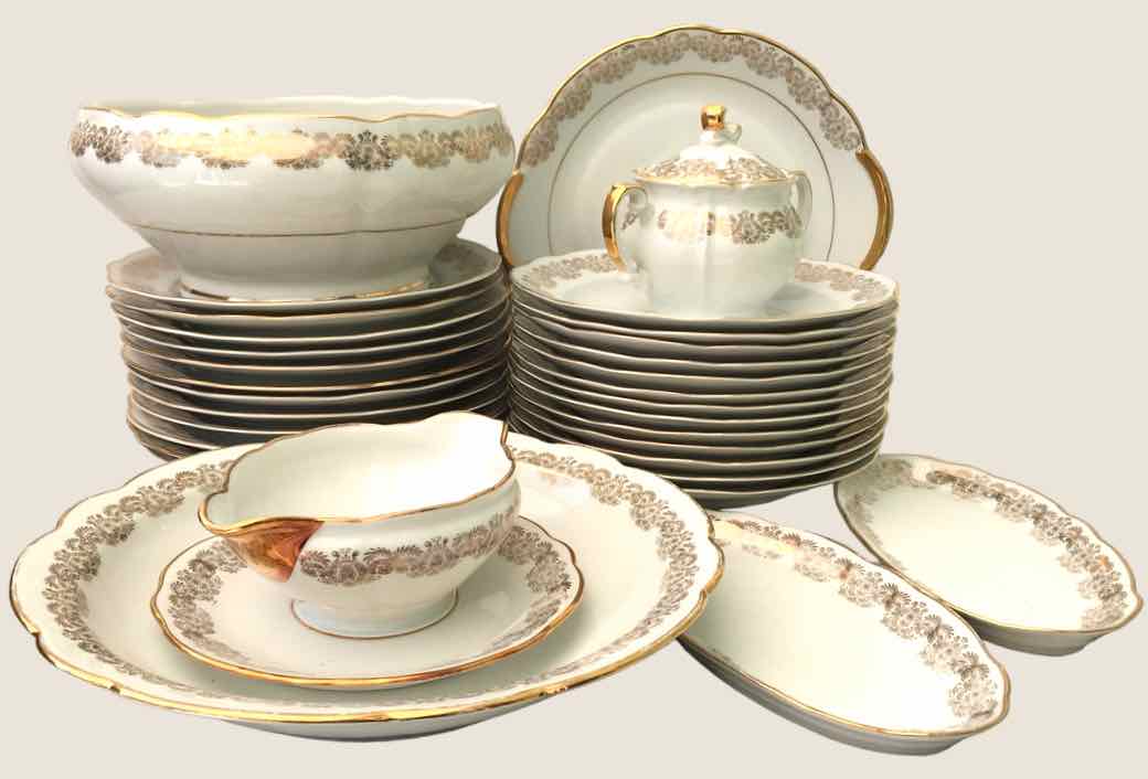 Porcelain service for 12 people
