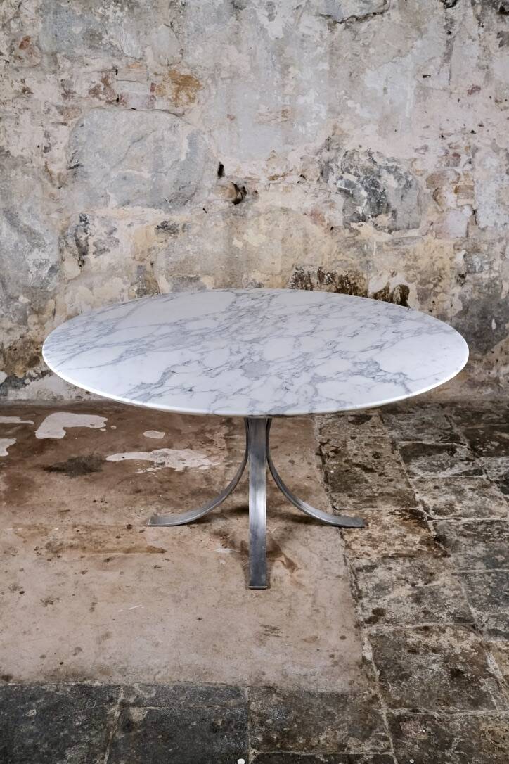 Large table ronde en marbre de Carrare, Italie, 1970s
