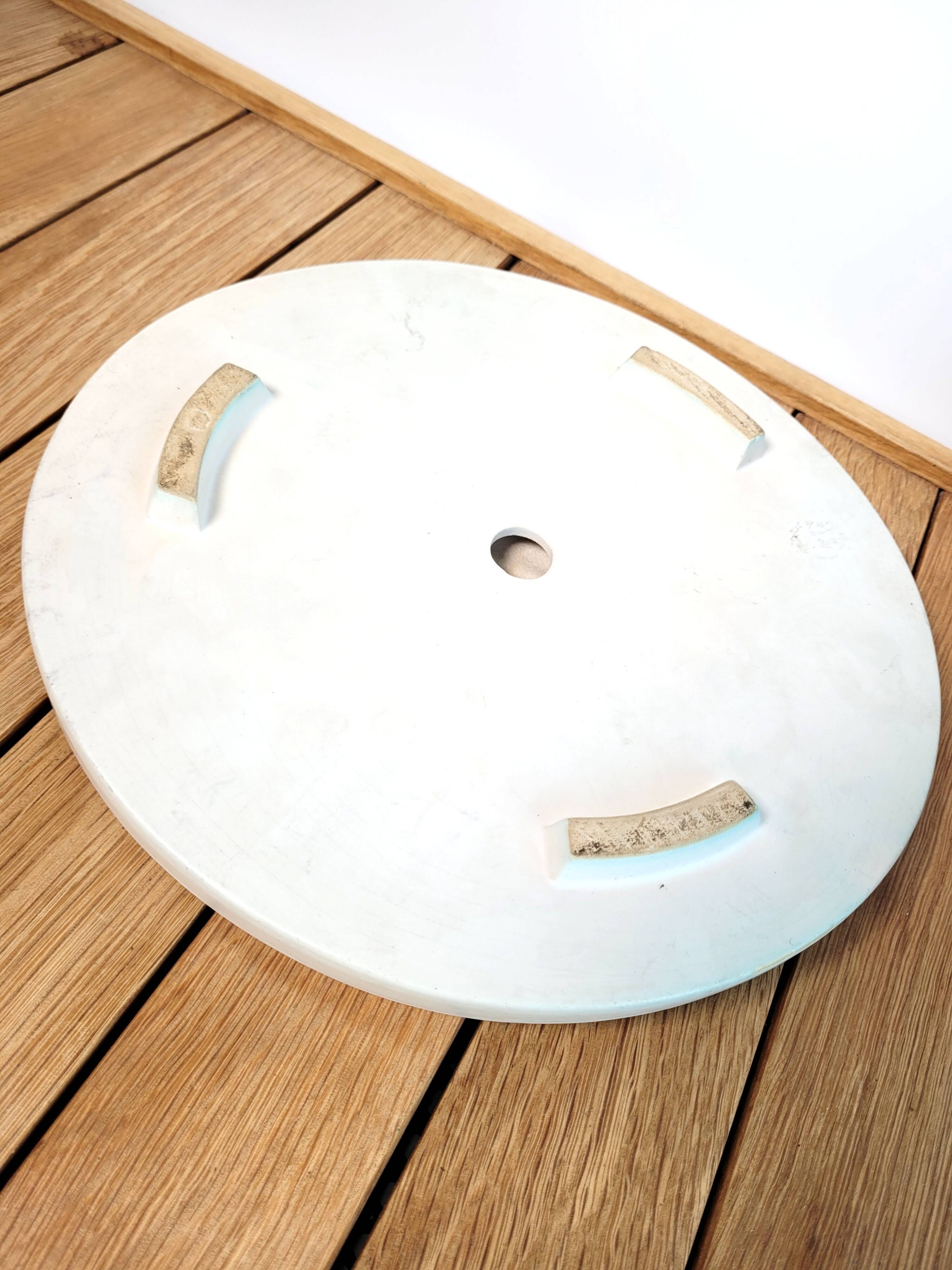 Cab ceramic triflies