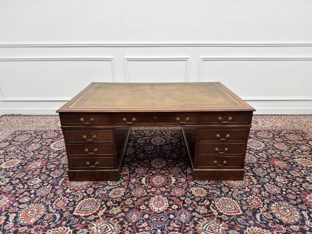 Large Classic English Partnerdesk