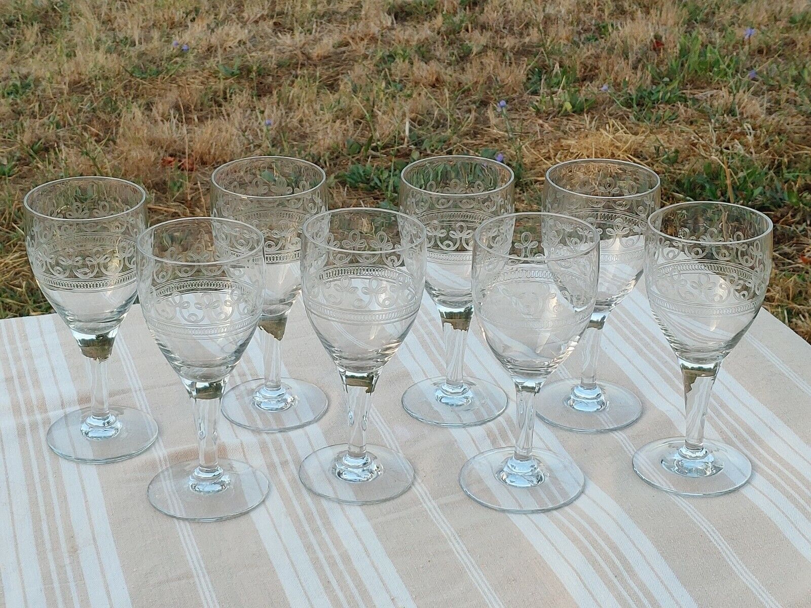 8 old water glasses engraved with a large frieze late XIX-XXth