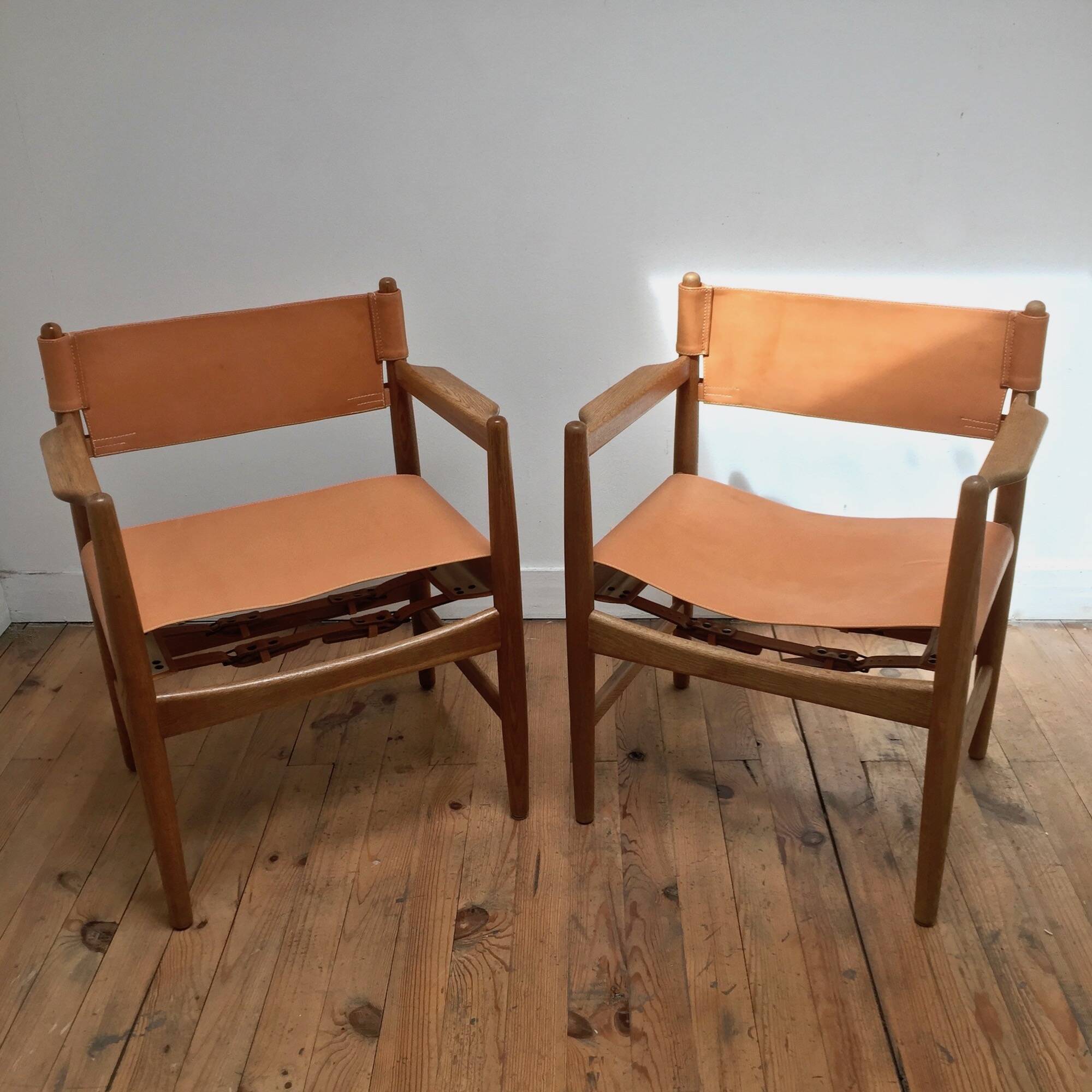 Wood and leather armchairs Borge Mogensen