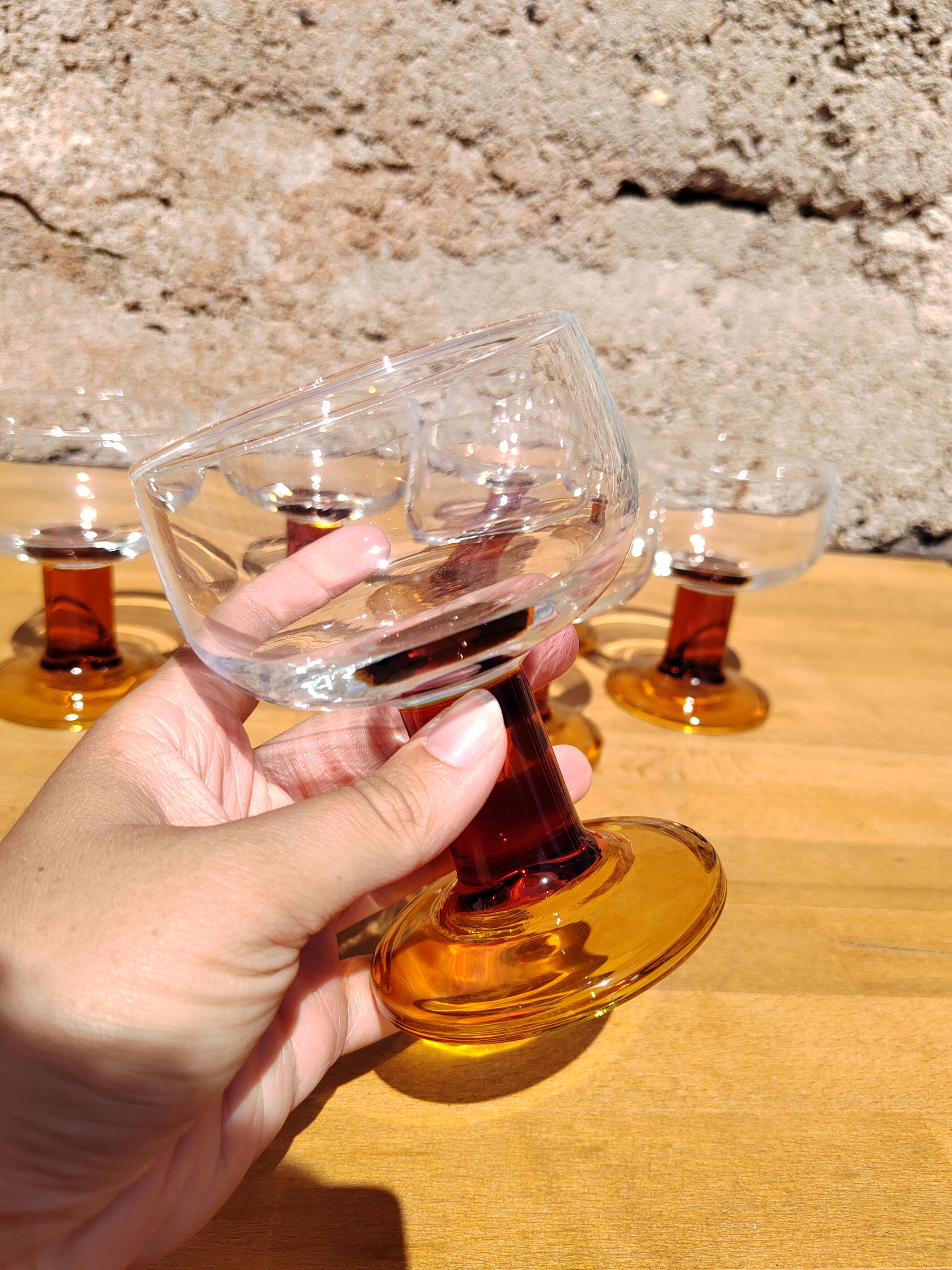 Suite of 6 cocktail glasses 70s