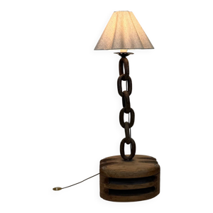 Lampadaire brutaliste