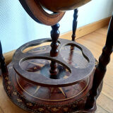 Vintage world map bar