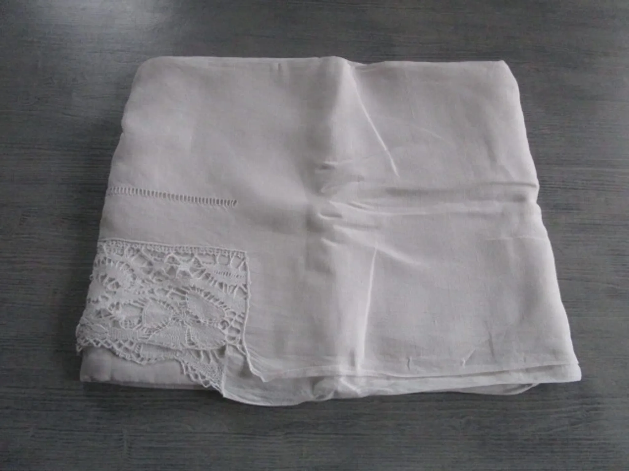 Old cotton curtain: 310x245cm with embroidered return/day embroidery