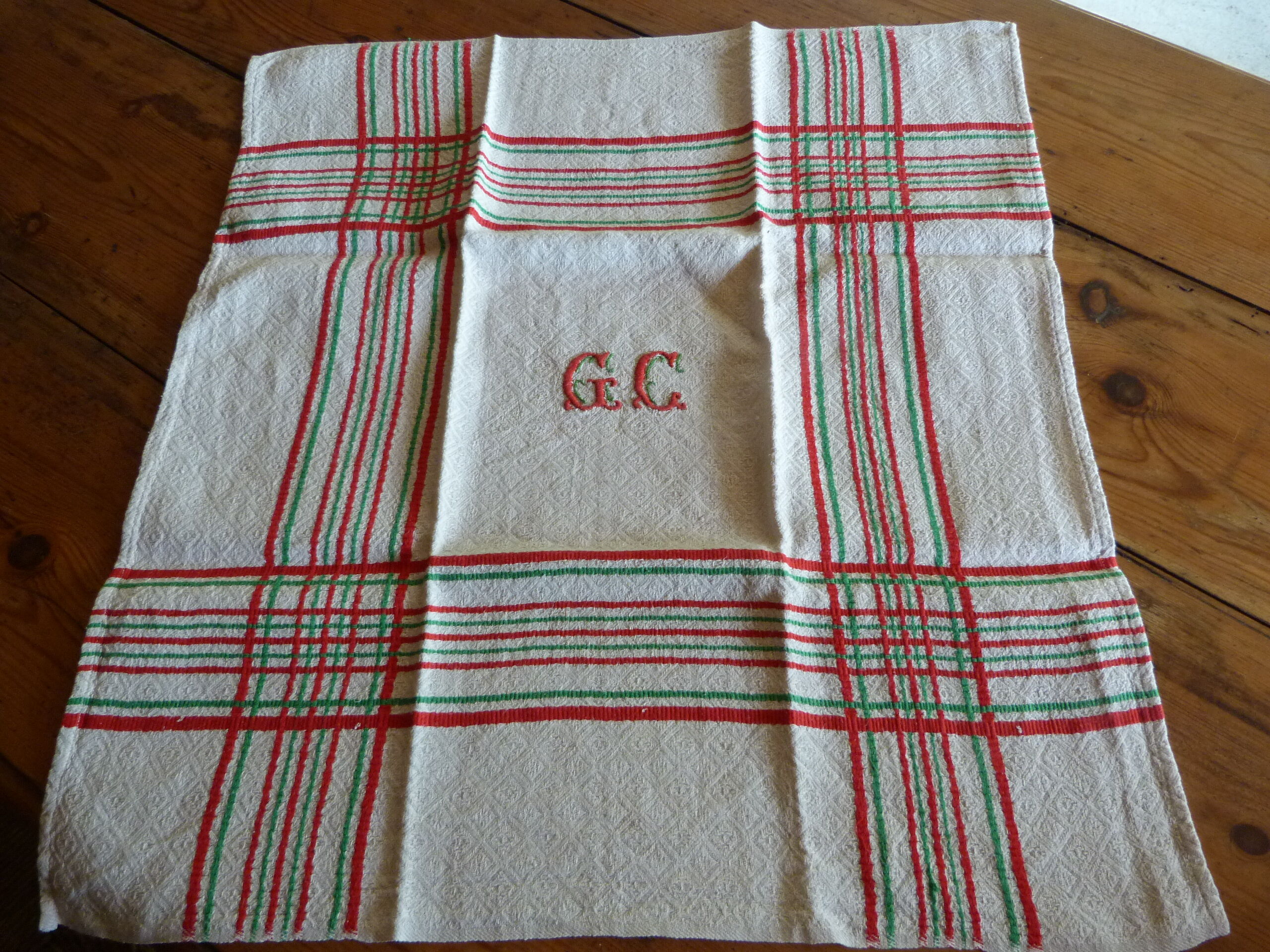 Old tablecloth 1920/1930 linen beige diamonds and red and green stripes + towels