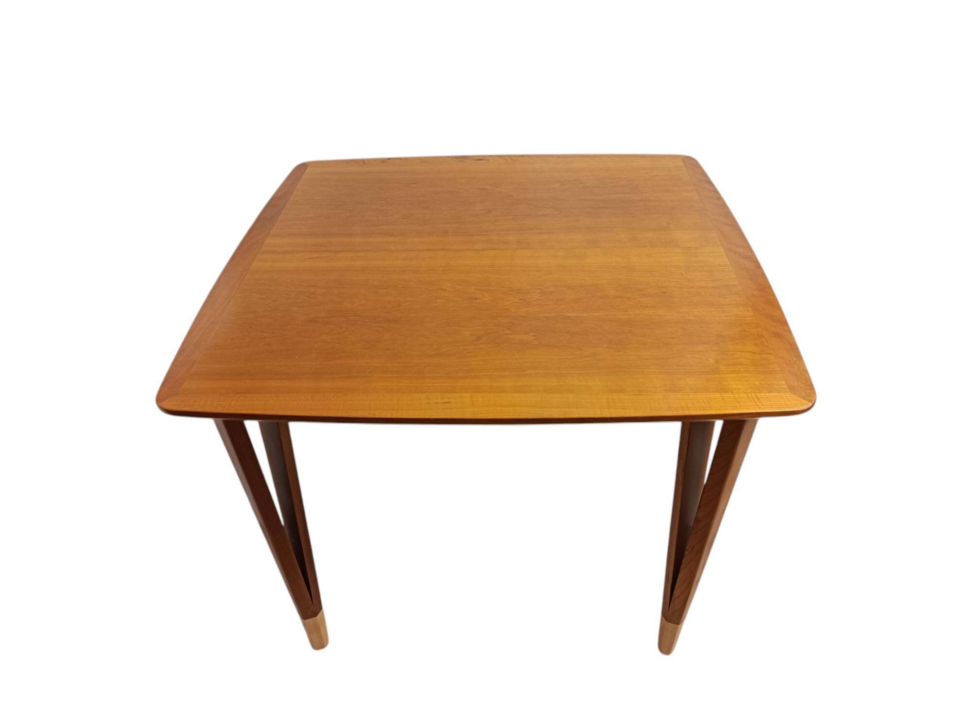 Table basse Lauritz Larsen, cerisier, Danemark années 60