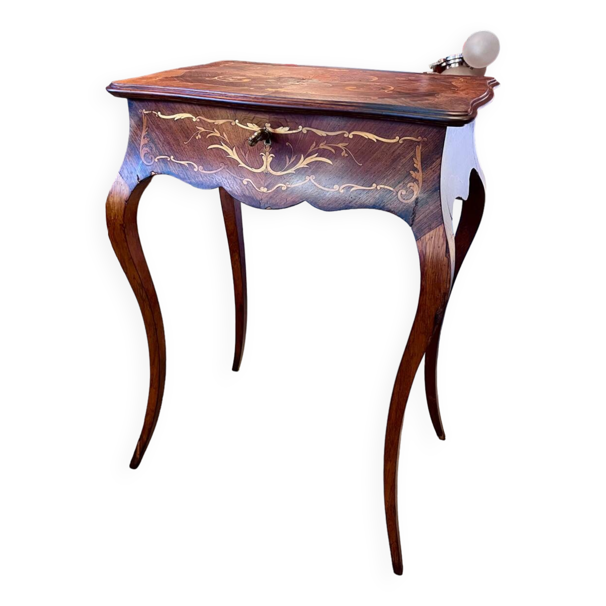 Ancienne travailleuse style Louis XV