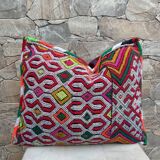 Magnifique coussin Kilim berbère vintage du Maroc