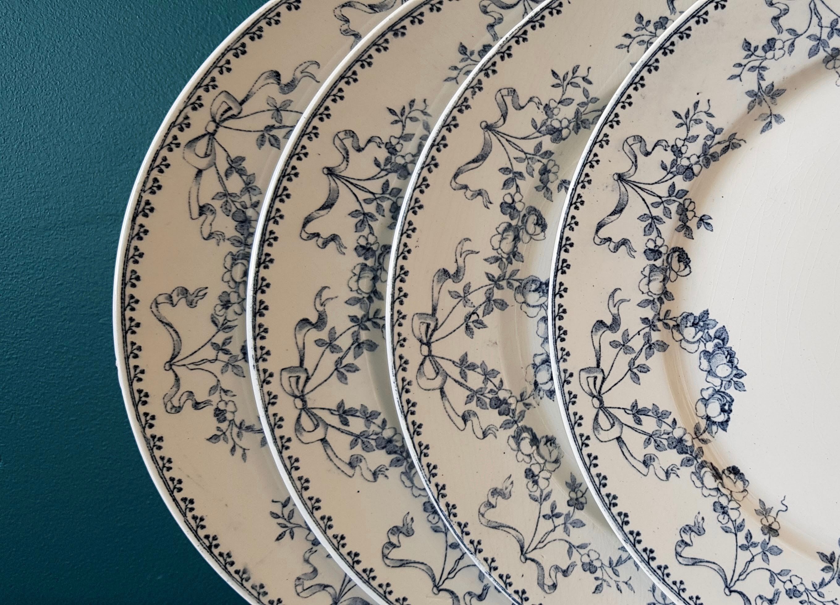 Set of 4 flat plates Model Mozart Sarreguemines