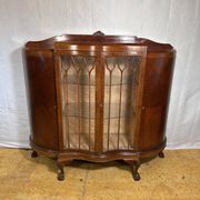 Late Victorian / Early Edwardian Display Cabinet (1880–1900)  A truly charm