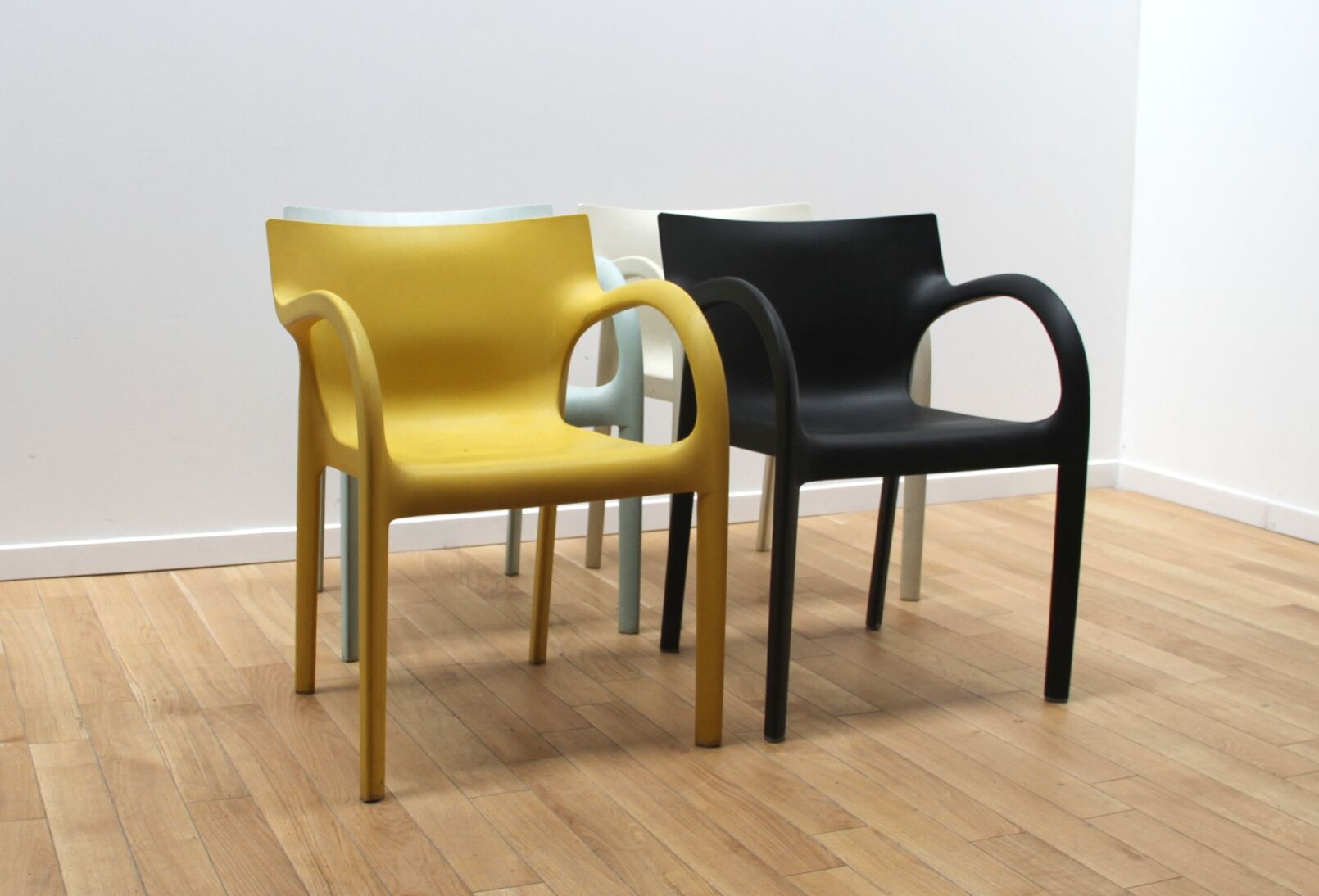 Poppy Star armchair, Segis