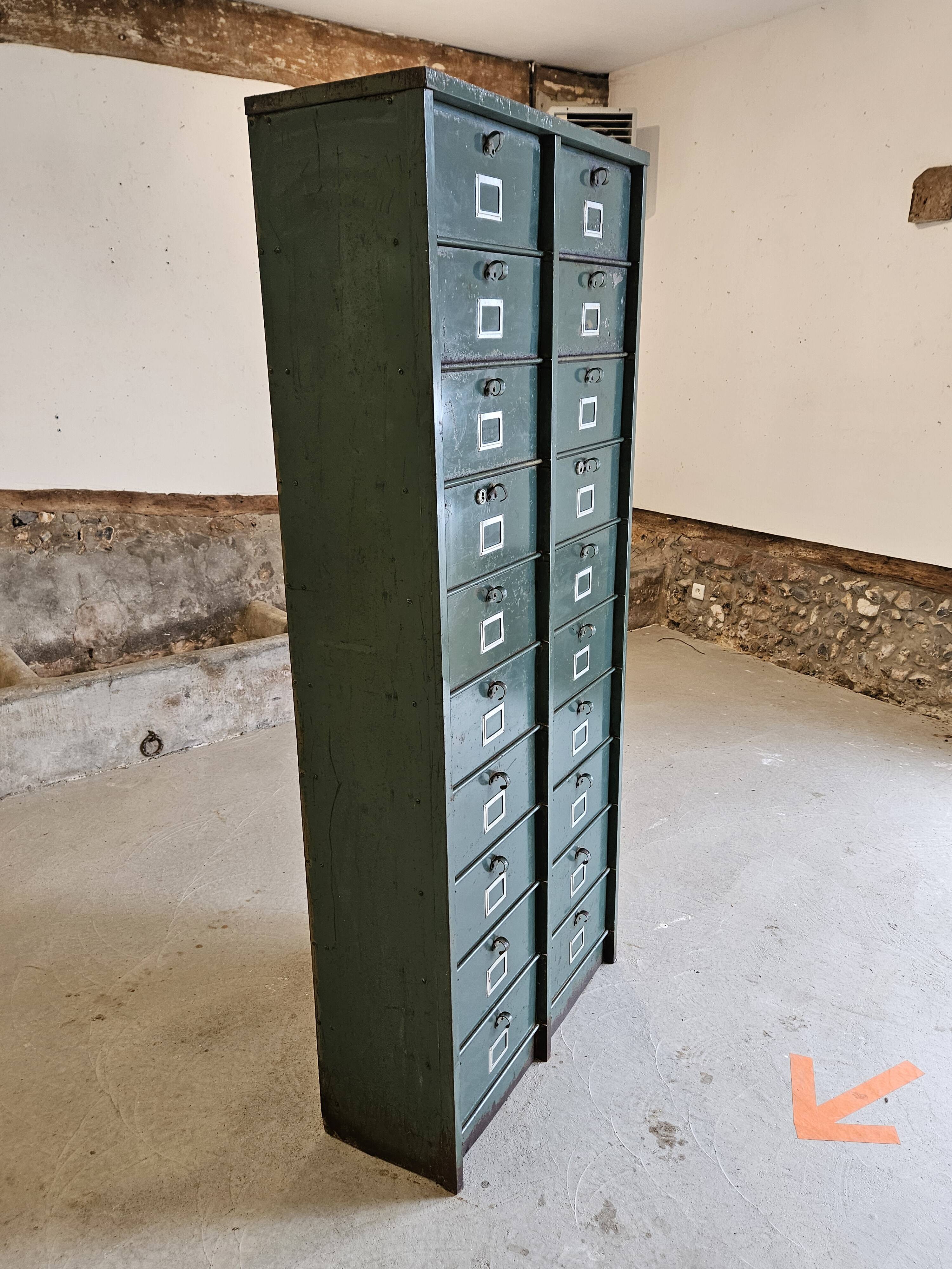 Clamshell furniture / Industrial metal furniture with two Strafor columns