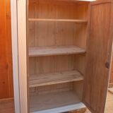 Armoire parisienne