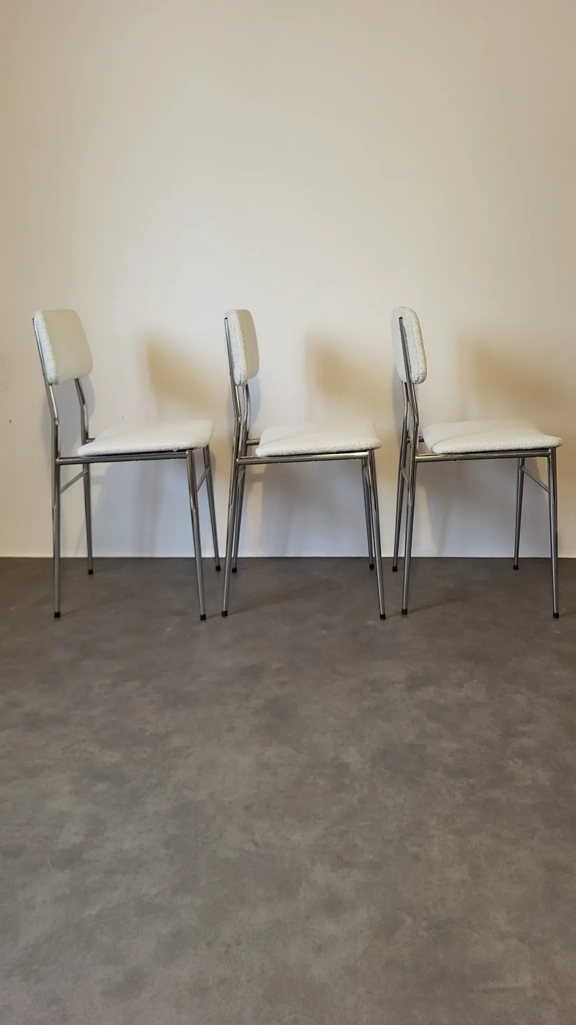 3 chaises formica bouclettes blanches
