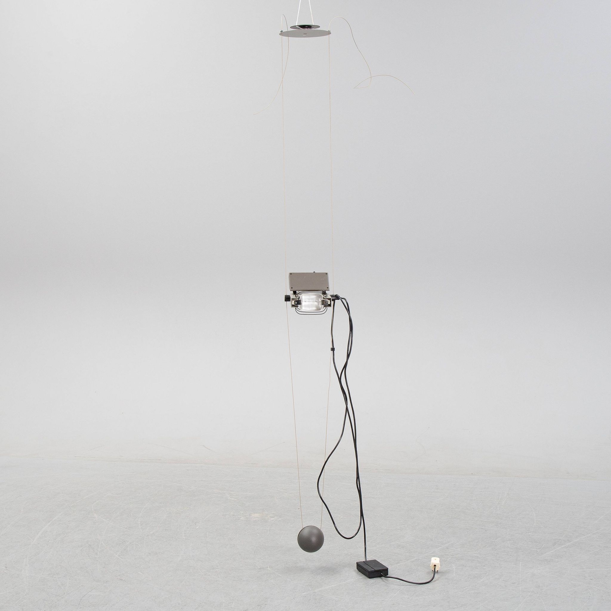 Suspension Abolla par CP&PR Associati, Artemide